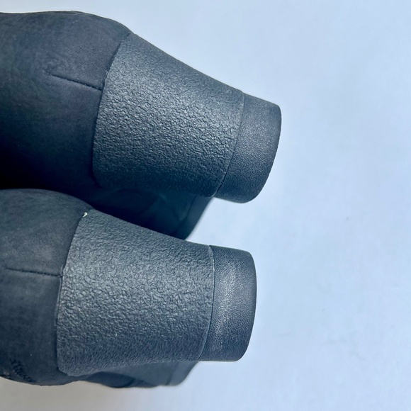 UGG Black Waterproof Leather Shearling Lining Ankle Wedge Boots size 8 - Picture 12 of 14